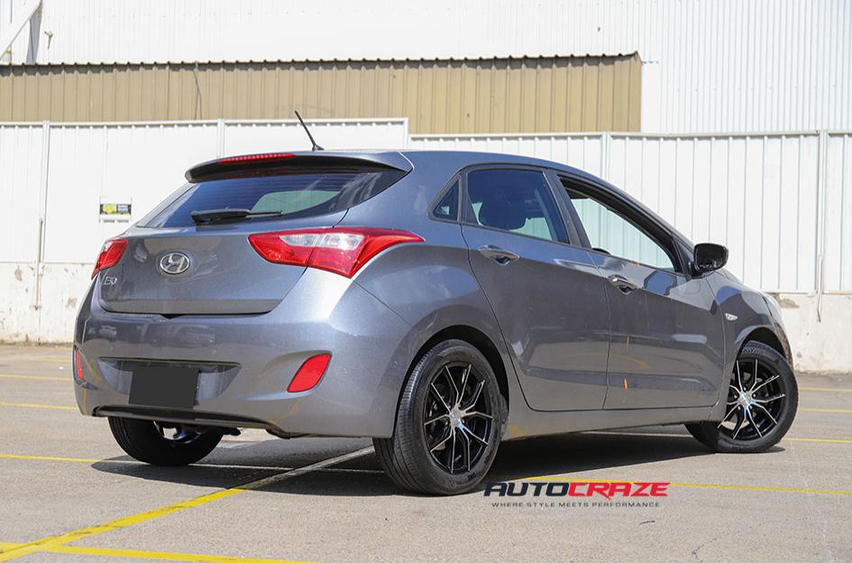 HYUNDAI I30 POISON BLACK MACHINED FACED